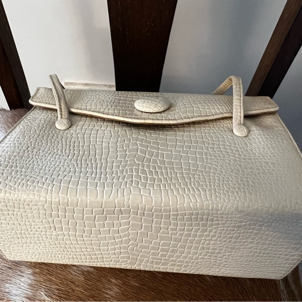 Faigen & Sons Vintage Handbag. Divine! - Picture 9 of 12